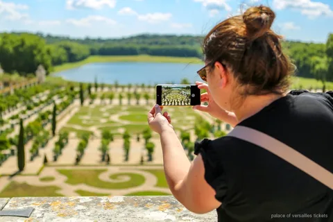Visita guidata salta fila alla Reggia di Versailles, Galleria degli Specchi con guida